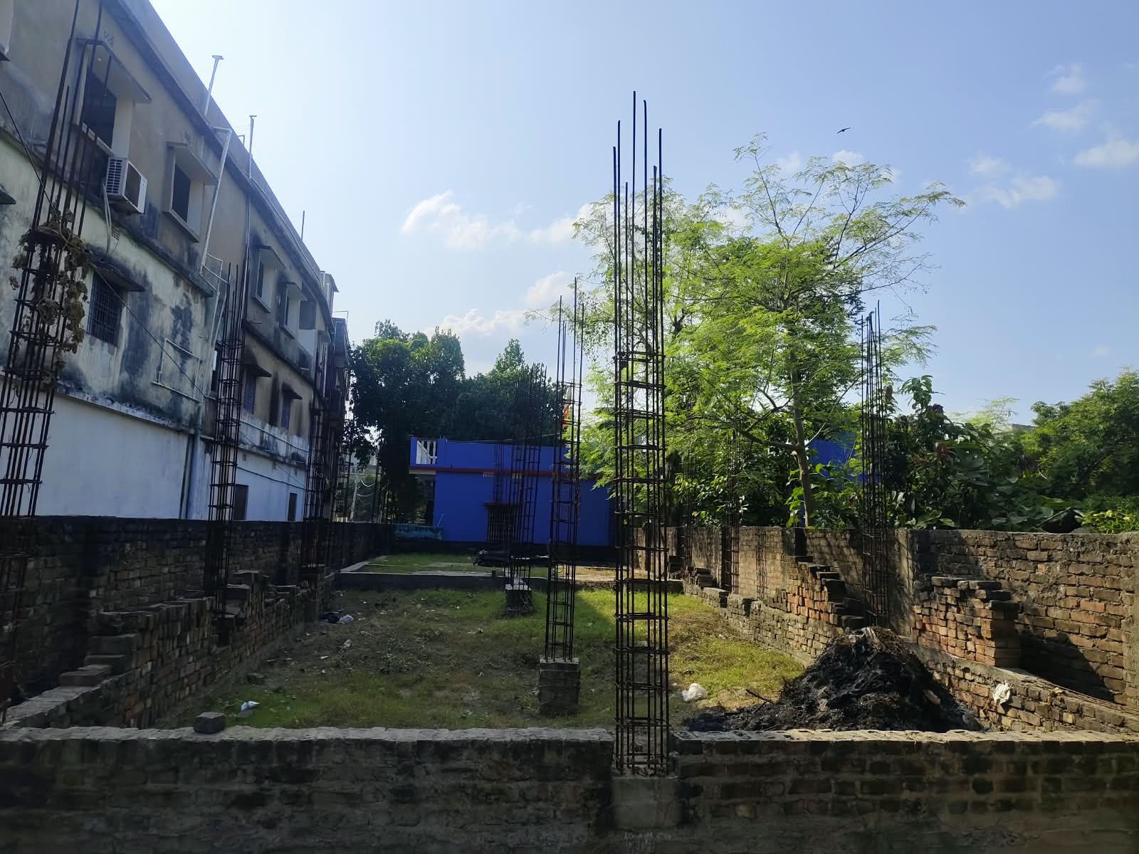 🏡 ब्राइट कैरियर स्कूल के गेट पर जमीन बिक्री के लिए PN 203 - Image 4